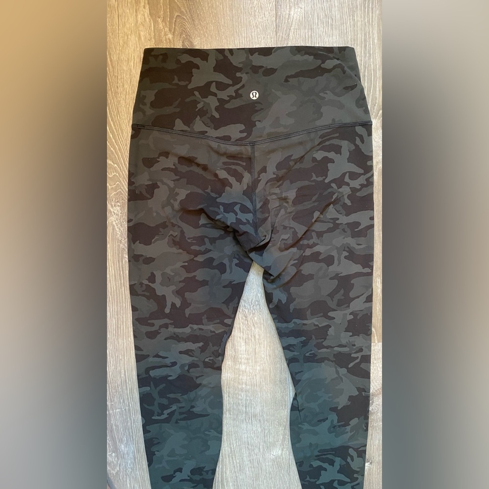 Lululemon Align Pant *Full Length 28"
Incognito Camo Multi Gator Green Size 10 - Picture 8 of 11